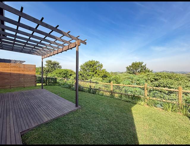 2 BEDROOM TOWNHOUSE FOR SALE IN SALT ROCK